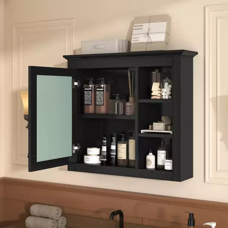 Avec miroir et étagères ouvertes