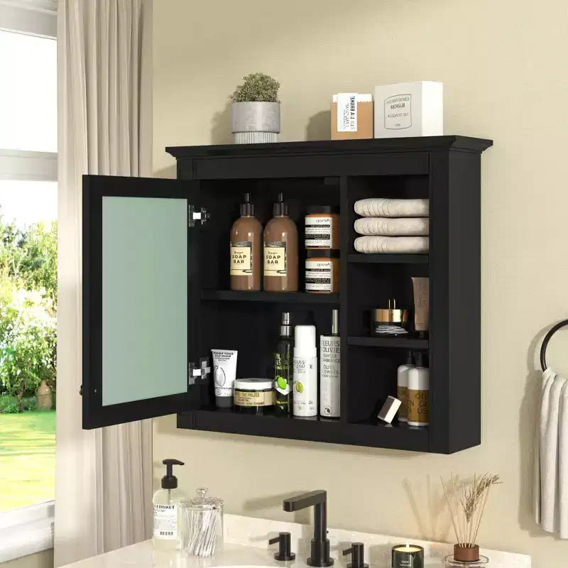 Avec miroir et étagères ouvertes