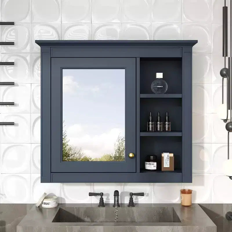 Avec miroir et étagères ouvertes