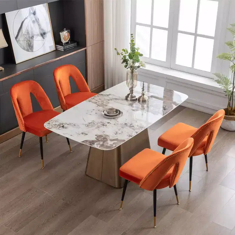 Chaises de restaurant élégantes