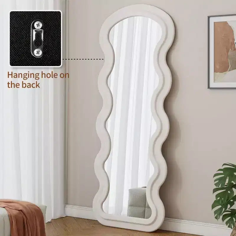 Miroir en pied avec cadre en bois