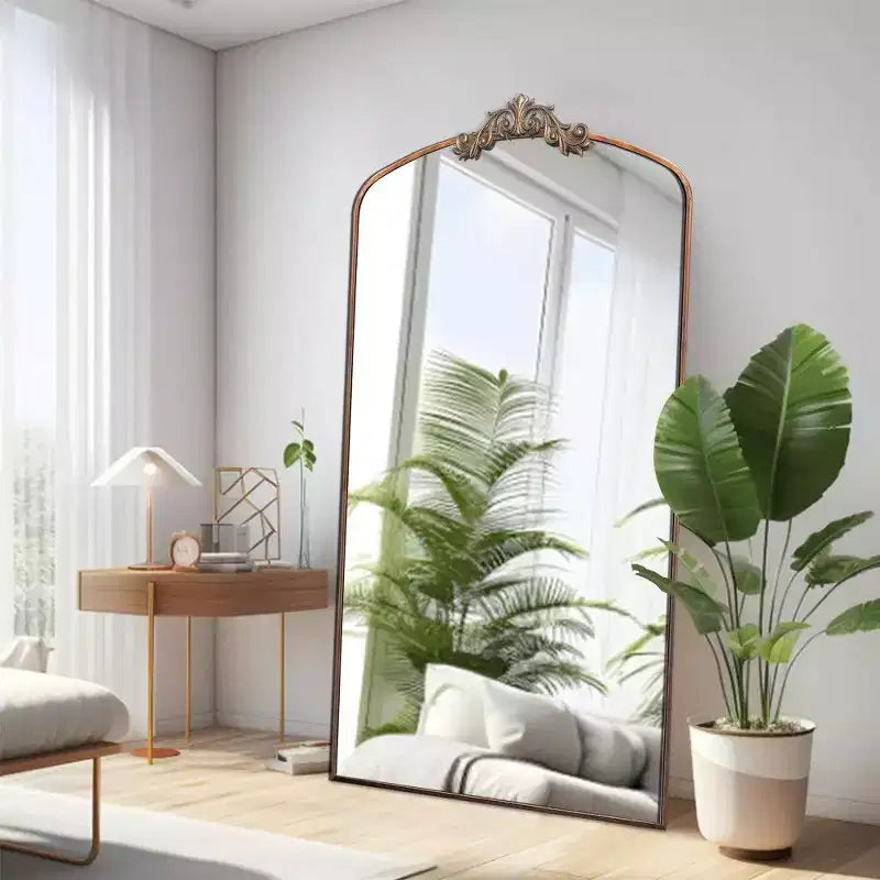 Miroir incurvé pleine longueur