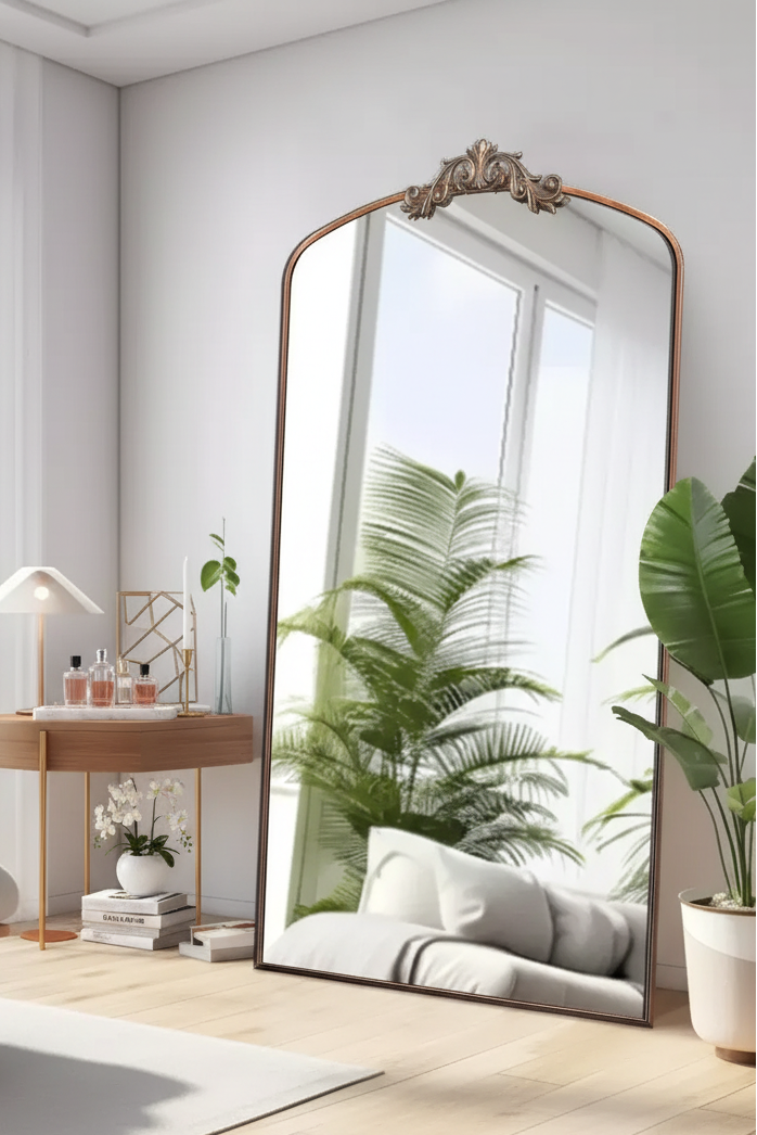 Miroir incurvé pleine longueur